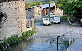 Irma Beso Aleko Khergianis Guesthouse
